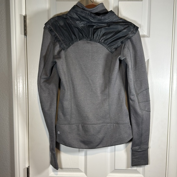 #75 Lululemon Snug Sprinter Jacket $168MSRP - Picture 11 of 13